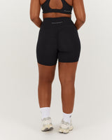 MOTION 360 SCRUNCH SHORTS 6" - BLACK