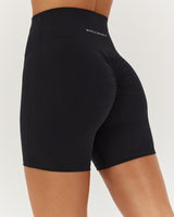 MOTION 360 SCRUNCH SHORTS 6" - BLACK