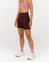 MOTION 360 SHORTS 6" - RAISIN