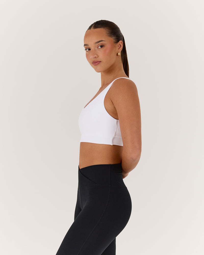 MOTION 360 WRAP BACK BRA - WHITE