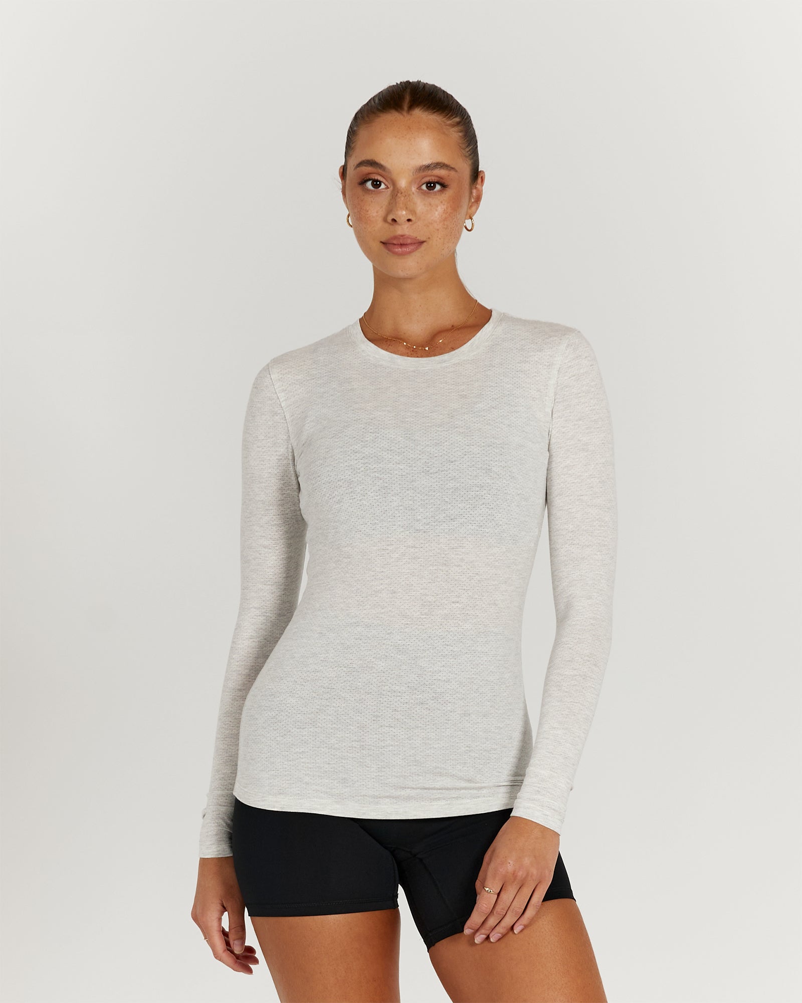 MYLA FITTED LONG SLEEVE - SNOW GREY – MUSCLE REPUBLIC