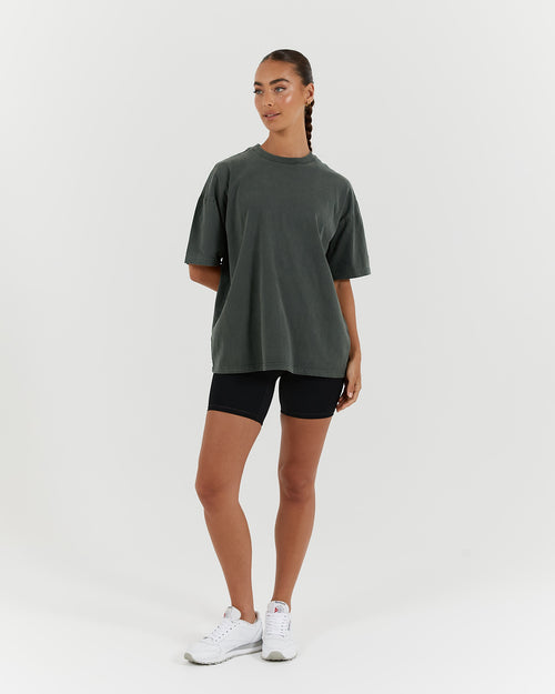 ESSENTIALS TEE - FADED FERN