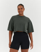 ESSENTIALS CROPPED TEE - FADED FERN