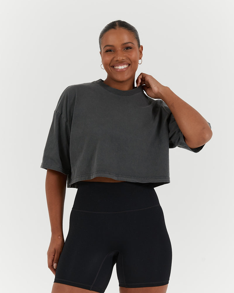 ESSENTIALS CROPPED TEE - FADED ONYX