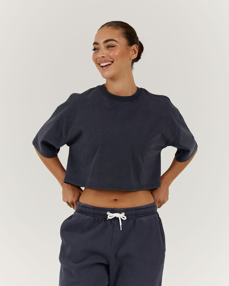 ESSENTIALS CROPPED TEE - FADED SLATE