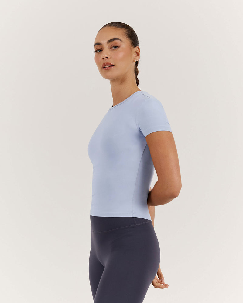 ATHLEISURE TOP - POWDER BLUE