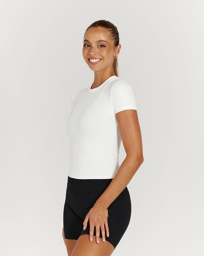 ATHLEISURE TOP - OFF WHITE – MUSCLE REPUBLIC