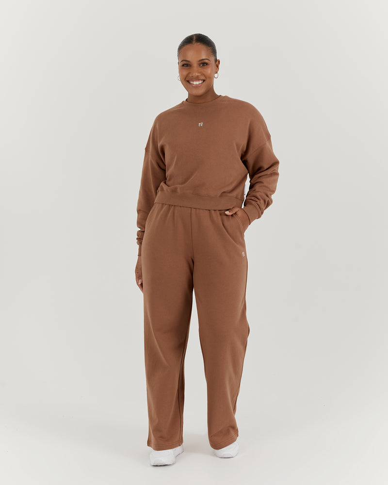 LEISURE CREW JUMPER - MOCHA