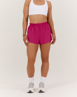 ENDURANCE RUN SHORT - MAGENTA