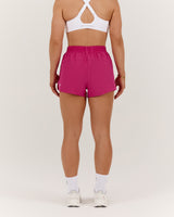 ENDURANCE RUN SHORT - MAGENTA