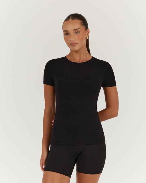 MYLA FITTED SHORT SLEEVE - BLACK