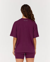 BOXY TEE - BEET MSCR COLLEGIATE