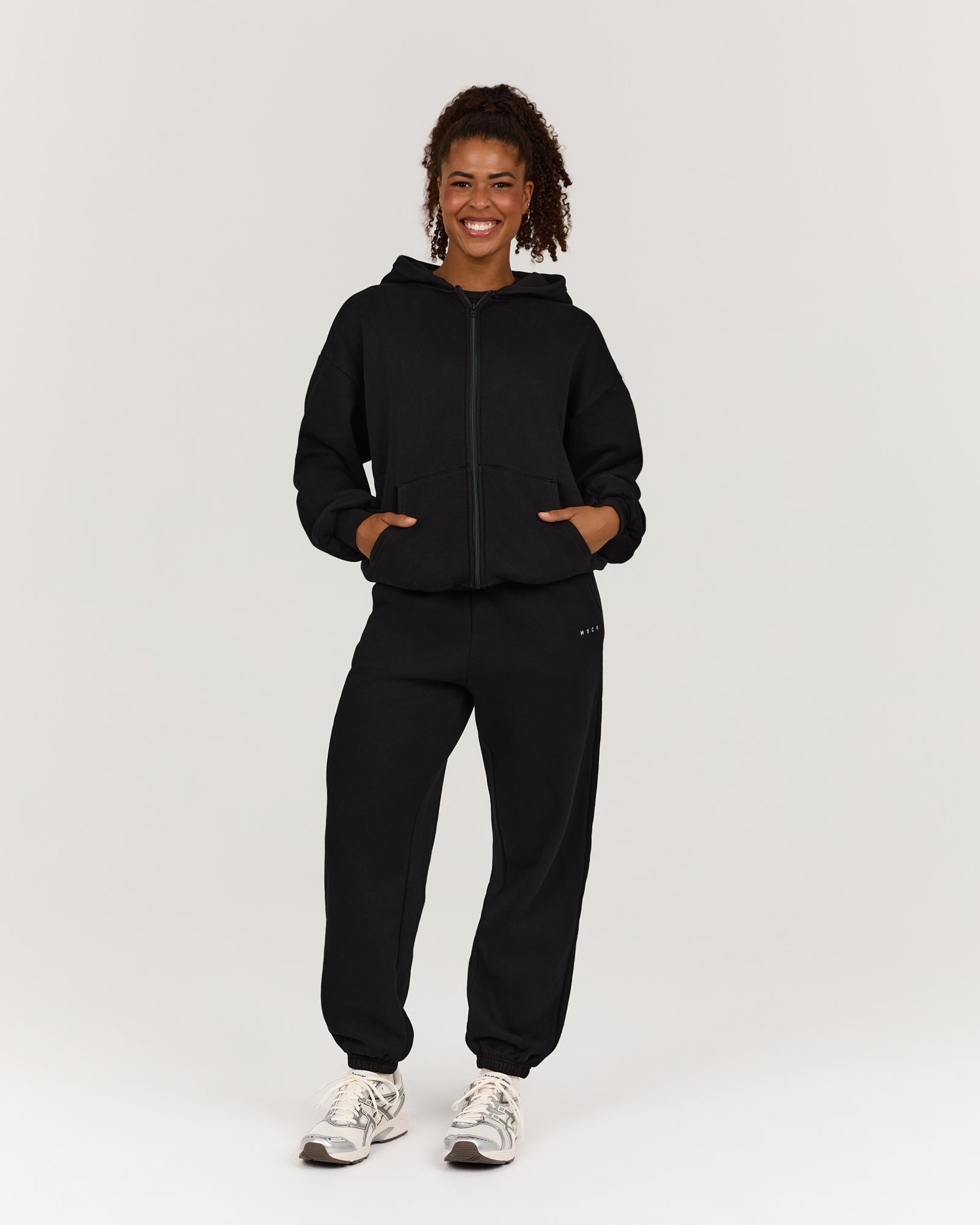 OVERSIZED ZIP UP HOODIE - BLACK – MUSCLE REPUBLIC