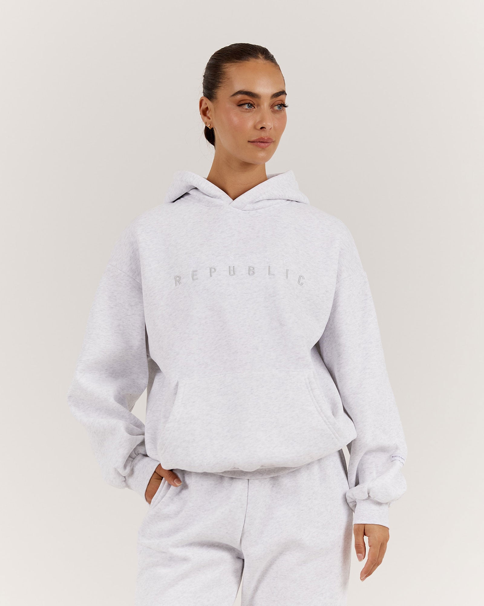 OVERSIZED HOODIE - SNOW GREY – MUSCLE REPUBLIC