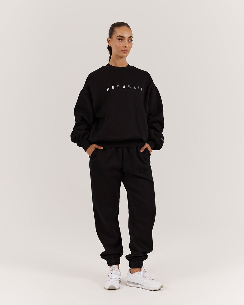 OVERSIZED TRACKIES - BLACK – MUSCLE REPUBLIC