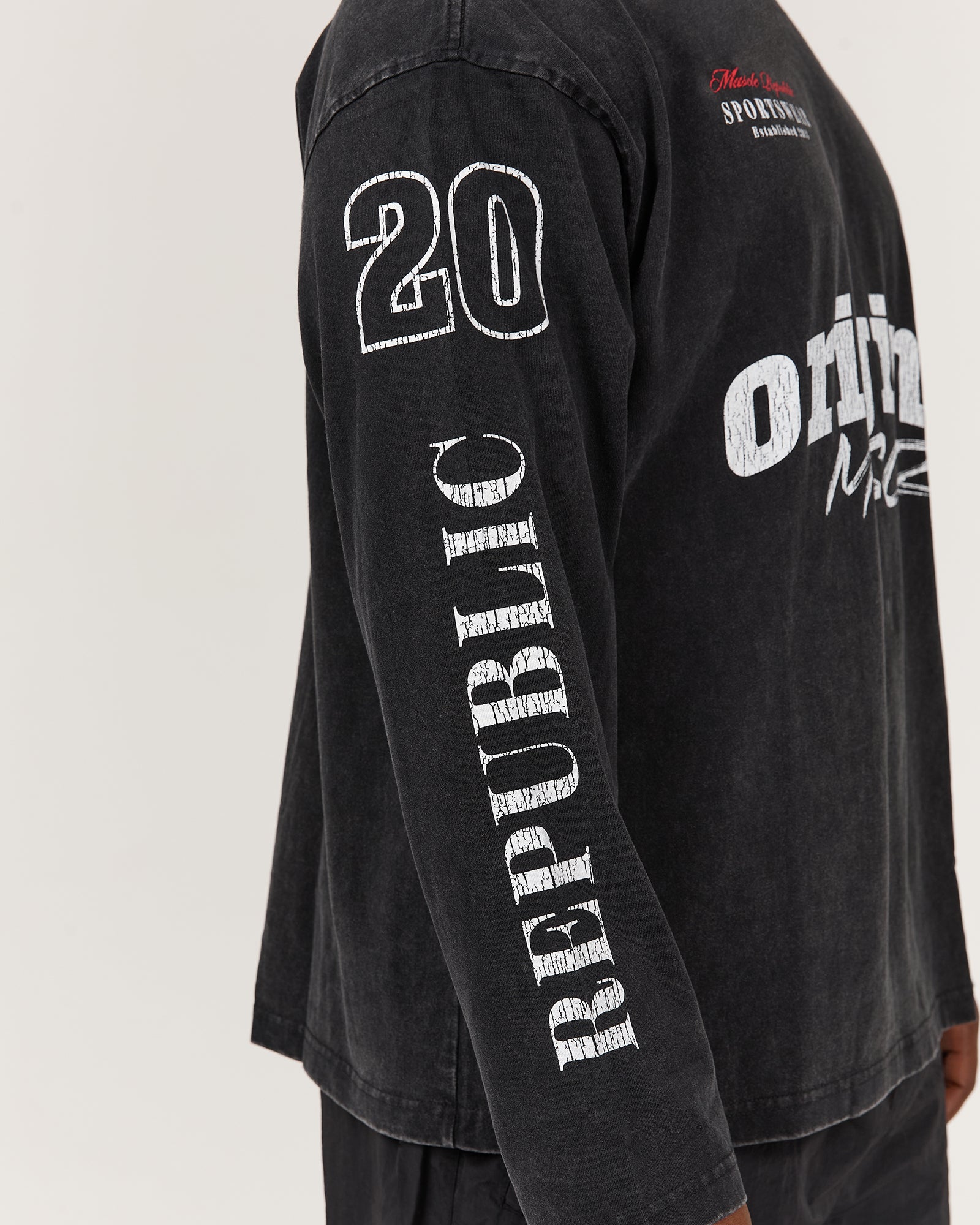 MENS HEAVY OVERSIZED LONG SLEEVE TEE - FADED BLACK RIVAL – MUSCLE