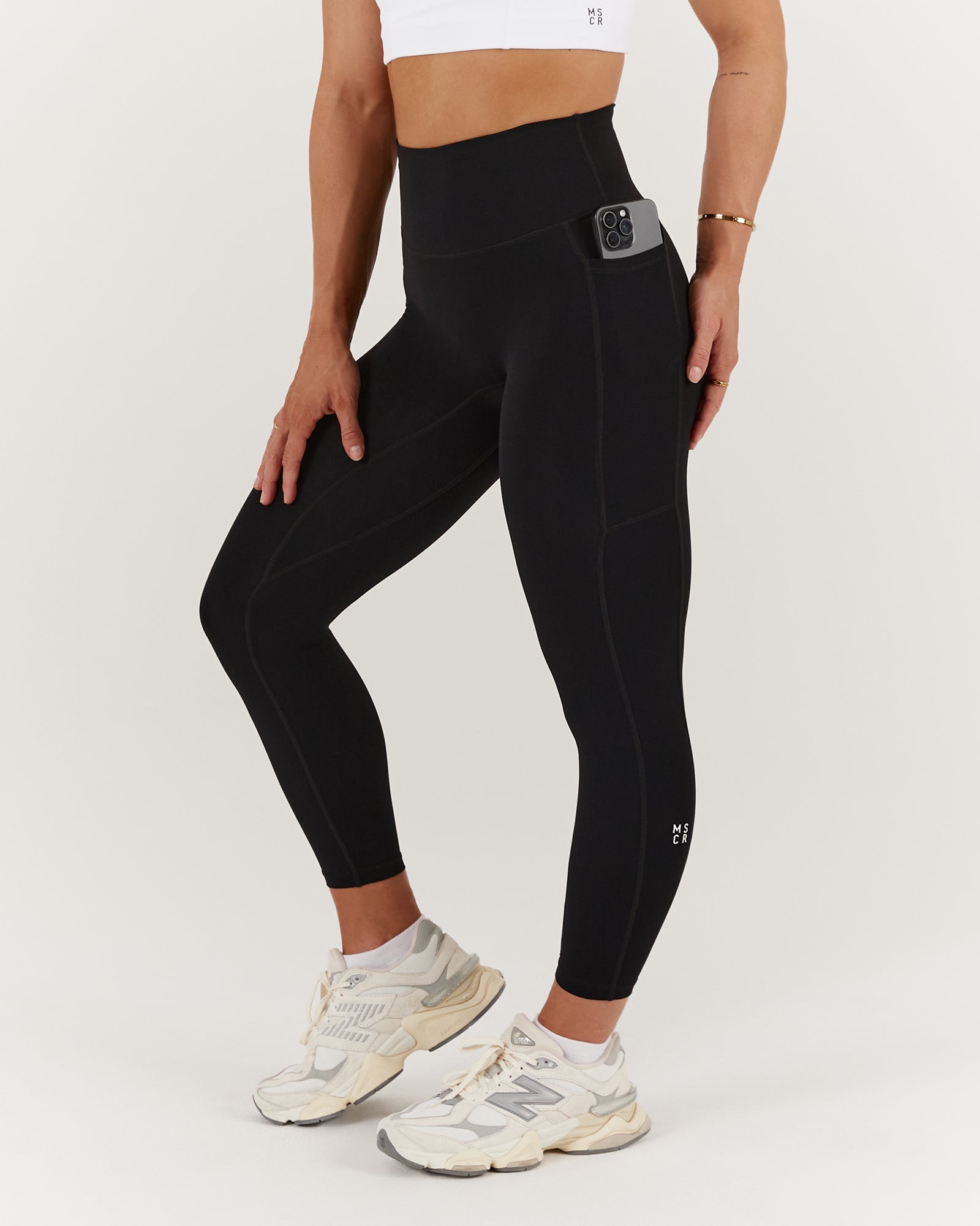 SCULPT 7/8 LEGGINGS WITH POCKETS - BLACK – MUSCLE REPUBLIC