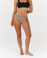 SEAMLESS G STRING 3 PACK - BLACK LEOPARD RED