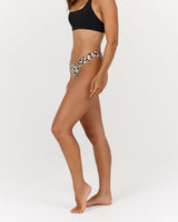 SEAMLESS G STRING 3 PACK - BLACK LEOPARD RED