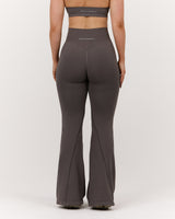 SEAMLESS INVISIBLE SCRUNCH FLARES - FALCON