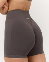 SEAMLESS INVISIBLE SCRUNCH MINI SHORTS - FALCON