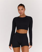 SEAMLESS LONG SLEEVE CROPPED TOP - BLACK
