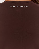 SEAMLESS LONG SLEEVE CROPPED TOP - CHESTNUT