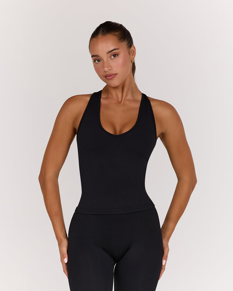 SEAMLESS RACER BACK TOP - BLACK – MUSCLE REPUBLIC