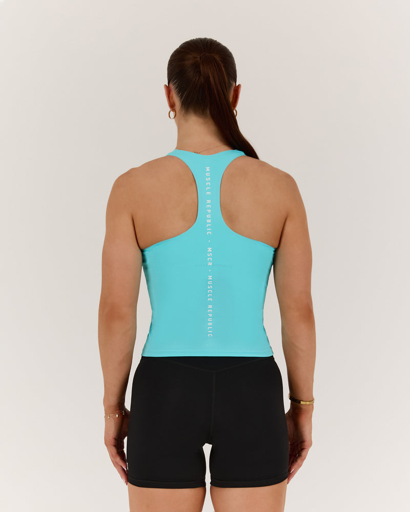 STRIDES TANK TOP - CAPRI