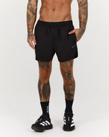 SWIFT SHORTS 4" - BLACK