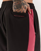 SWIFT SHORTS 5" - BLACK PINK