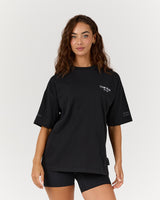 ESSENTIALS TEE - BLACK TEAM MSCR 2026