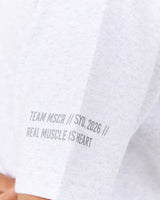 ESSENTIALS TEE - SNOW GREY TEAM MSCR 2026
