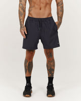 THRESHOLD TRAINING SHORTS 5" - GRAPHITE