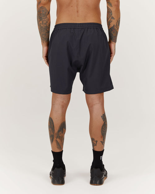 THRESHOLD TRAINING SHORTS 5" - GRAPHITE