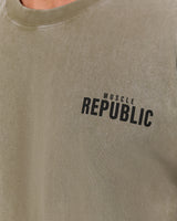 MEN'S OVERSIZED TEE - FADED OLIVE BLOCKPRINT