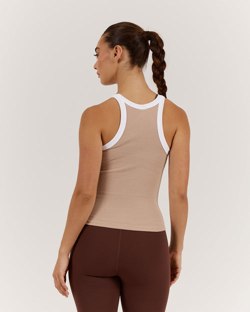 AGILITY RIBBED TANK TOP - ALMOND