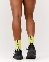 WOMENS PERFORMANCE SOCKS - LEMON BLACK