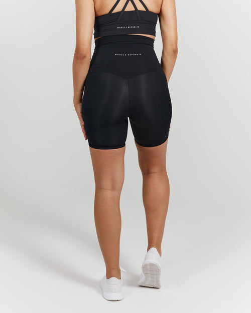 LUXE MATERNITY SHORTS - BLACK